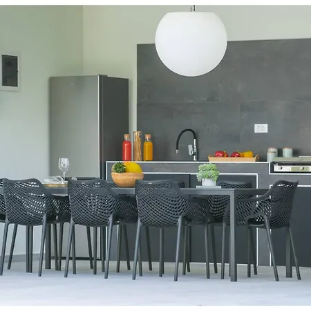 Boem Retreat - Timeless Elegance Just Steps From The Mediterranean Villa *